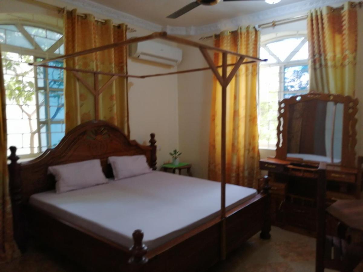 Salhiya Lodge Занзибар Номер фото